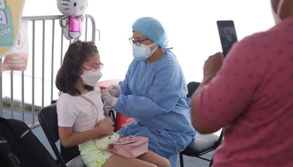 Gerencias, direcciones y unidades educativas coordinarán con direcciones de salud para realizar campañas de vacunación de escolares. (Foto: GEC)