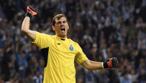 La iniciativa de los hinchas de Porto para que Iker Casillas sea campeón. (Foto: AFP)