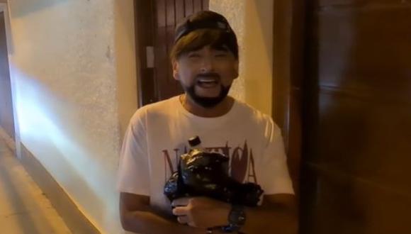 Carlos Álvarez y su parodia sobre joven clasista que insultó a serenos y policías en Miraflores. (Foto: Captura de video)