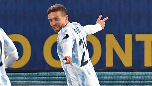 Emiliano 'Dibu' Martínez destacó en la victoria de Argentina vs. Chile. (Foto: AFP)