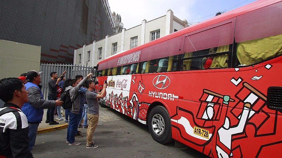 Selección peruana partió a Trujillo para amistoso ante Paraguay [FOTOS]