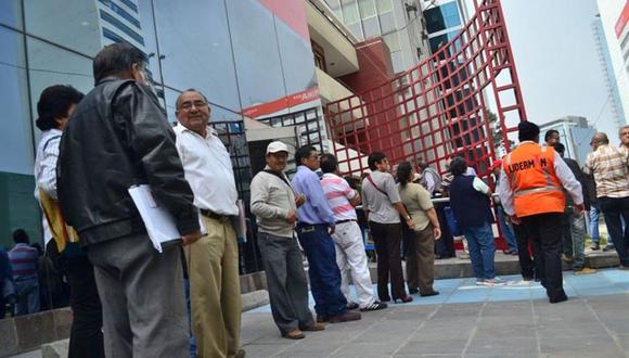 Como parte de la solicitud de retiro, los afiliados tienen la posibilidad de abrir una cuenta bancaria durante el registro. (Foto: Andina)