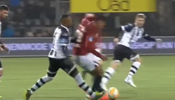 Mira la patada que recibió Tapia y provocó su lesión en la Eredivisie [VIDEO]