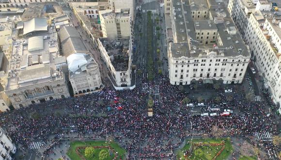 Las personas que participan se congregaron en la plaza San Martín. (Foto: Giancarlo Ávila / @photo.gec)