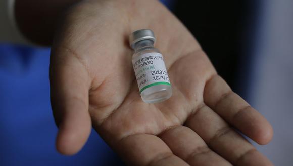 Comisión investigadora de las vacunaciones irregulares deberá entregar informe este jueves 25 de febrero. (Foto: Luka Gonzáles / AFP)