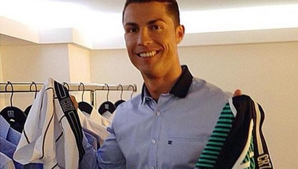 Cristiano Ronaldo pide ayuda para elegir qué calzoncillos ponerse