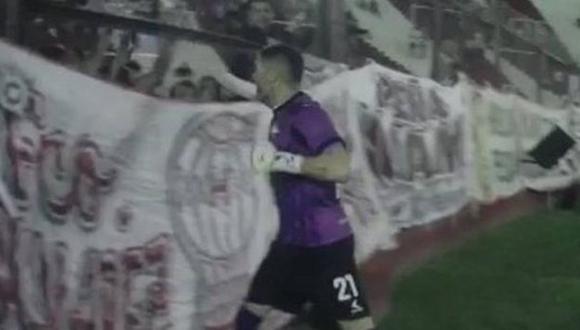 Mariano Andújar reaccionó contra los hinchas de Huracán. (Foto: Captura)